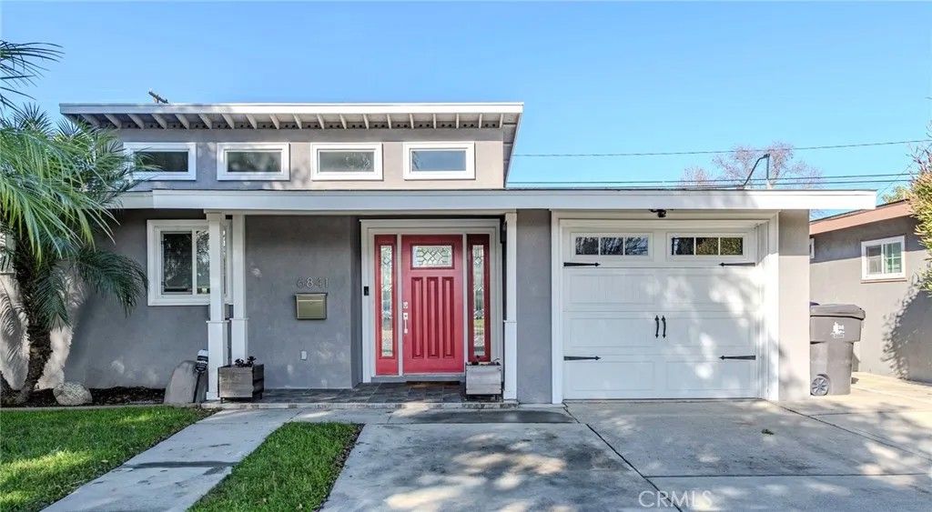 Photo of 6841 E Bacarro St, Long Beach, CA 90815 (MLS # SB26030080)