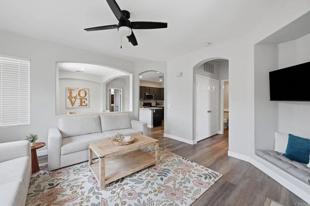 638 Sumner Way 1
