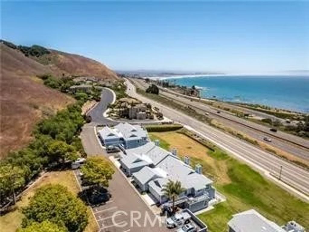 Photo of 320 Foothill Road, Pismo Beach, CA 93449 (MLS # PI26089393)