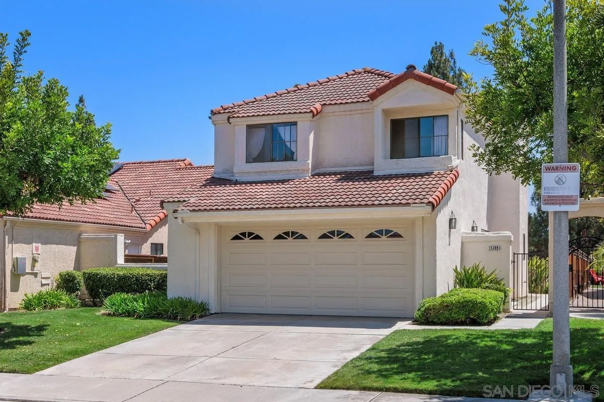 15389 Avenida Rorras