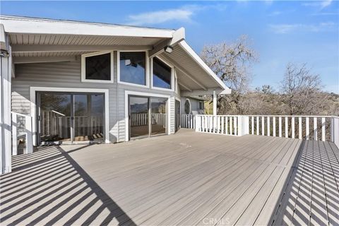 Tiny photo for 29300 Elkhorn Place, Tehachapi, CA 93561 (MLS # SR25273263)