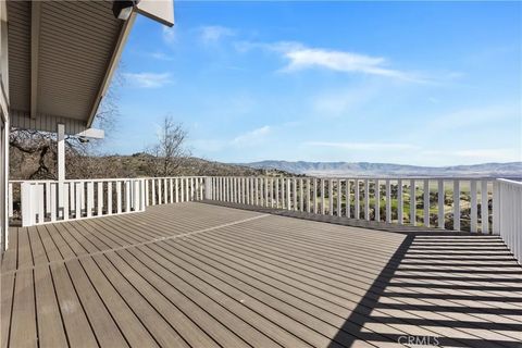 Tiny photo for 29300 Elkhorn Place, Tehachapi, CA 93561 (MLS # SR25273263)
