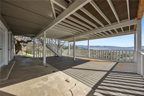 Tiny photo for 29300 Elkhorn Place, Tehachapi, CA 93561 (MLS # SR25273263)