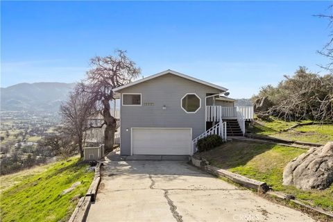 Tiny photo for 29300 Elkhorn Place, Tehachapi, CA 93561 (MLS # SR25273263)
