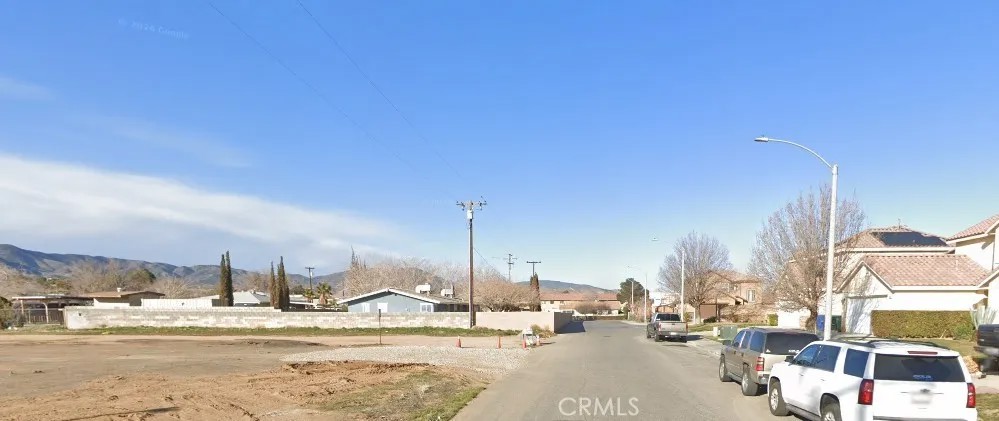 1224 E Avenue Q13