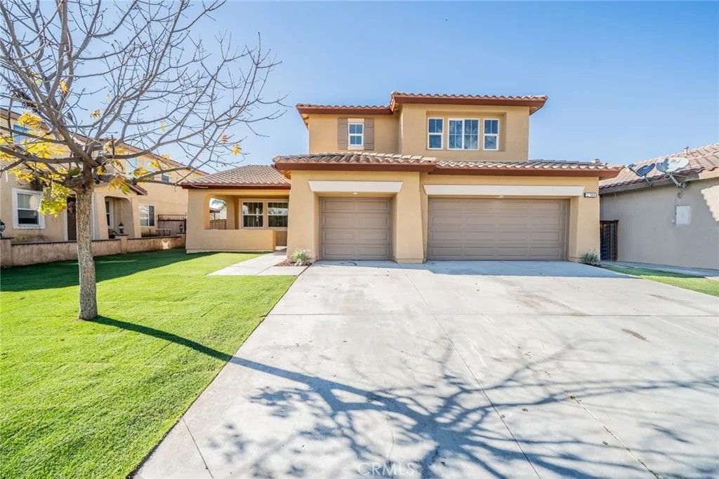 Photo of 230 Northwood Ave, San Jacinto, CA 92582 (MLS # OC26005583)