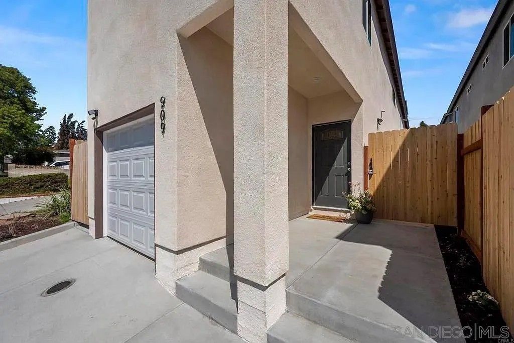 Photo of 909 Concepcion Ave, Spring Valley, CA 91977 (MLS # 2600067)