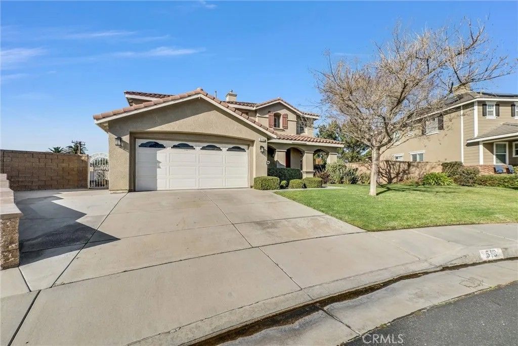 Photo of 519 Cedarbrook Lane, Corona, CA 92879 (MLS # TR26130499)