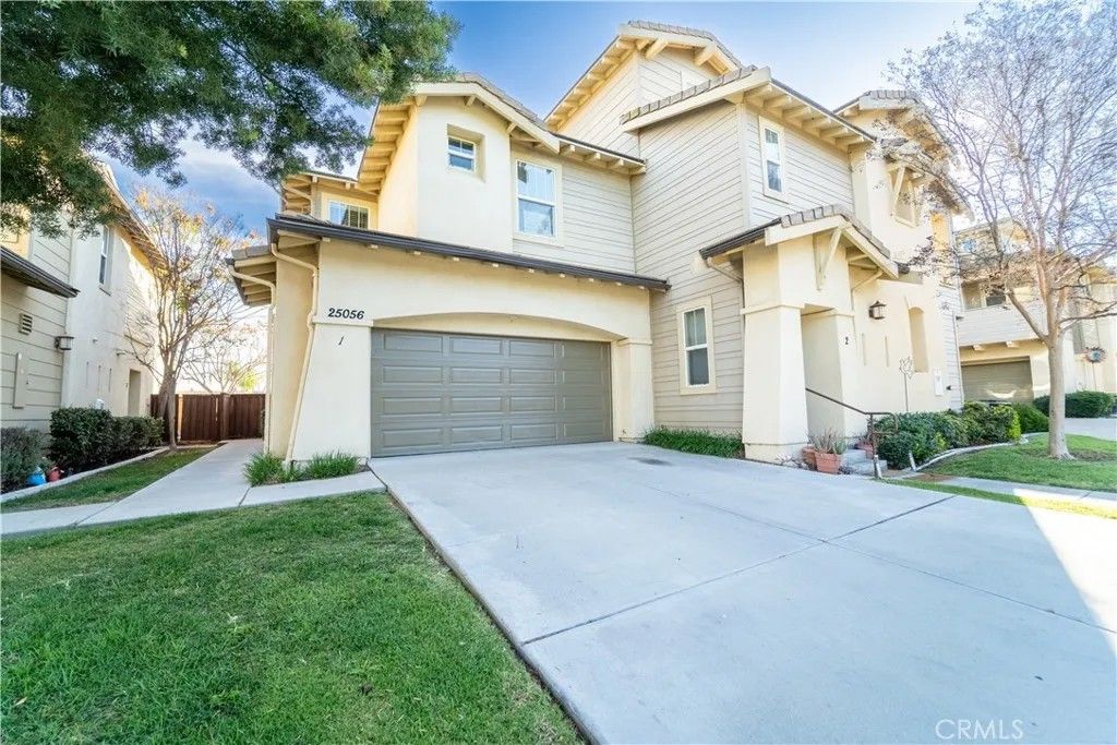 Photo of 25056 Driftoak St, Murrieta, CA 92562 (MLS # SW26034037)
