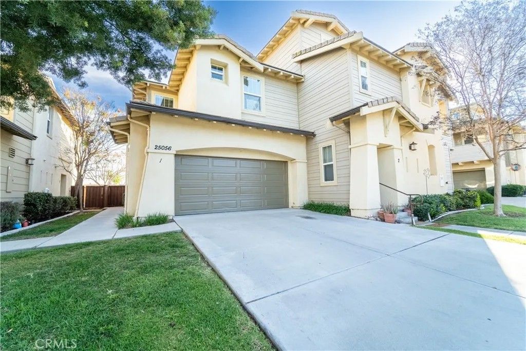 Photo of 25056 Driftoak St, Murrieta, CA 92562 (MLS # SW26034037)