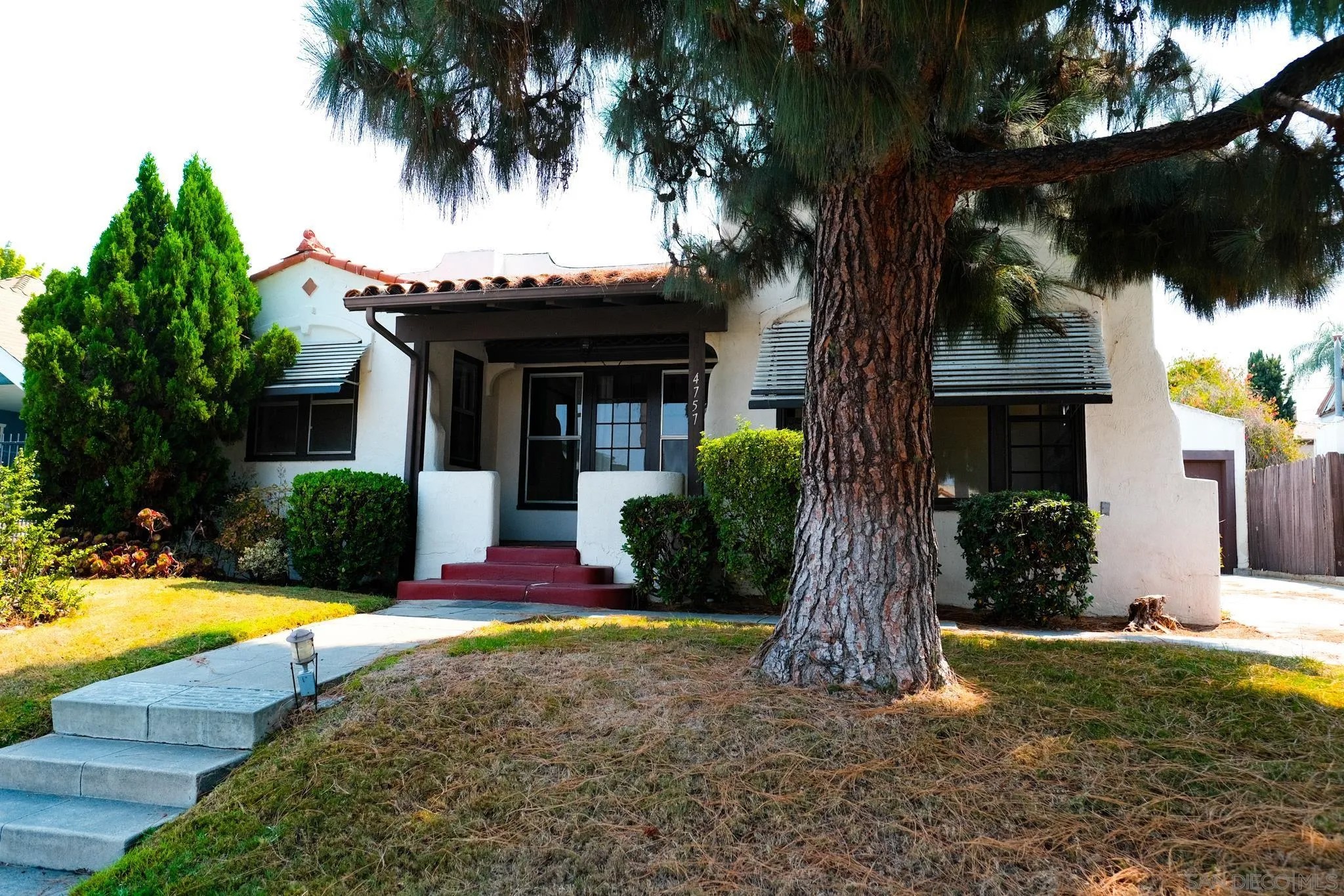 4757 Kensington Dr