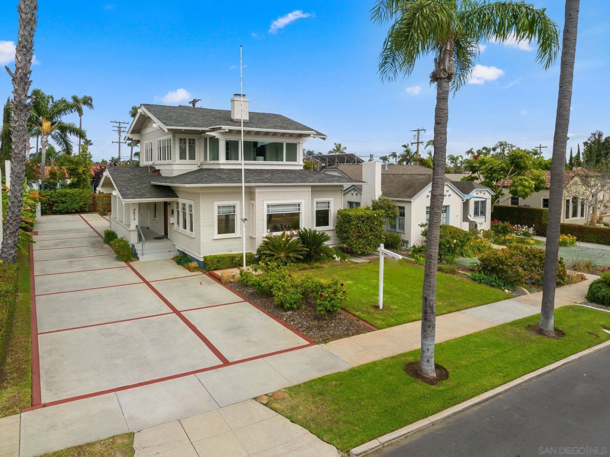 4679 Vista St