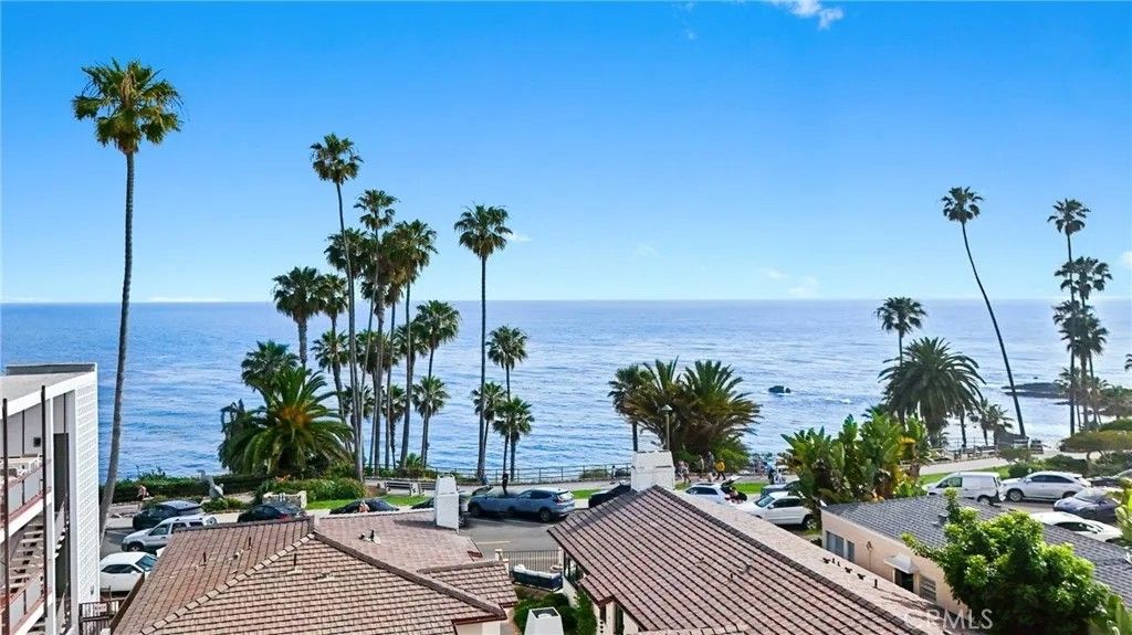 Photo of 360 Cliff, Laguna Beach, CA 92651 (MLS # LG26019431)