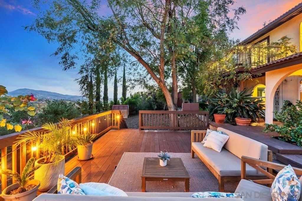 Photo of 2460 Reill View Dr, Escondido, CA 92025 (MLS # 2601139)