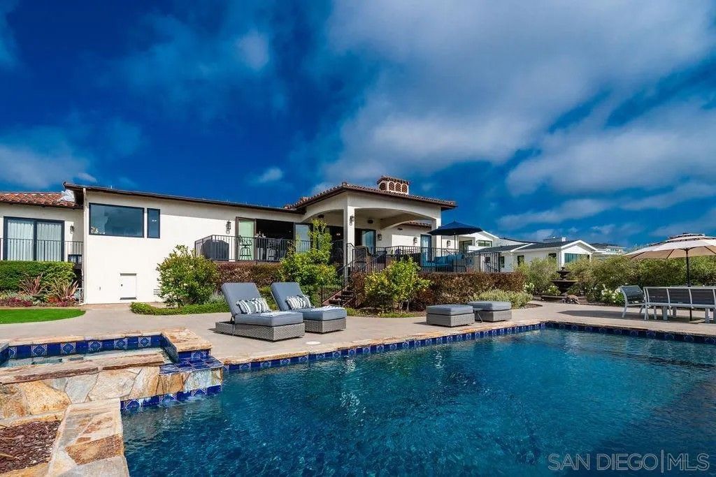 Photo of 604 Camino De Orchidia, Encinitas, CA 92024 (MLS # 250040237)
