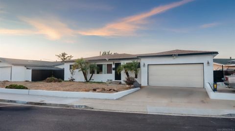 Photo of 2361 Calle Tortuosa, San Diego, CA 92139 (MLS # 250039091)