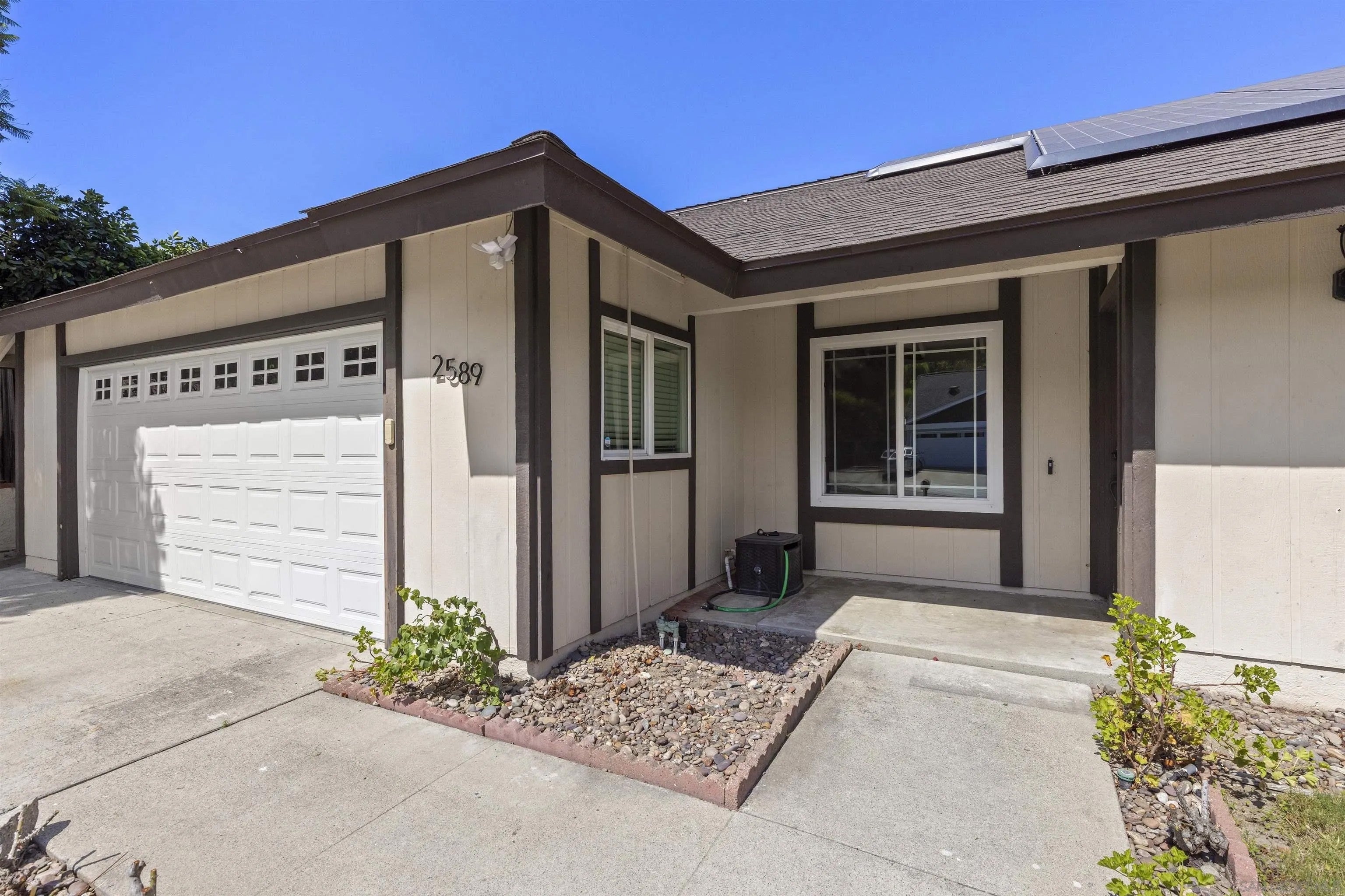 2589 Joann Dr
