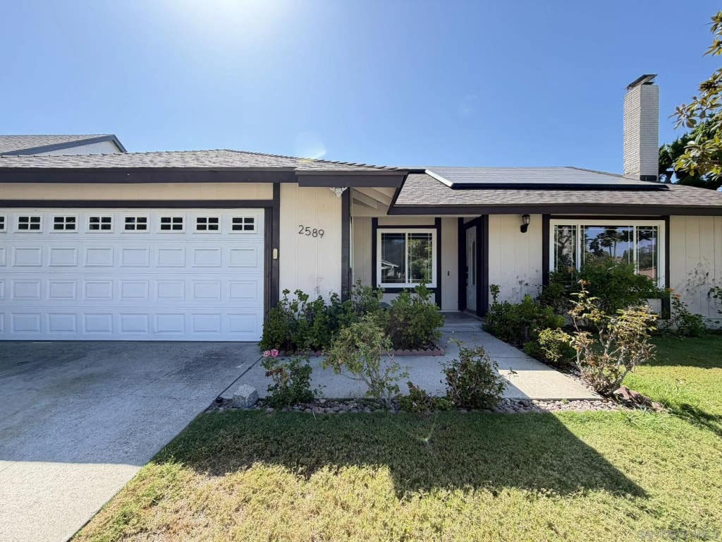 Photo of 2589 Joann Dr, Oceanside, CA 92056 (MLS # 260019377)