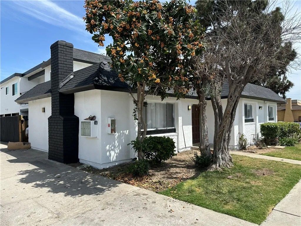 Photo of 17414 Dairyview, Huntington Beach, CA 92647 (MLS # OC26064842)