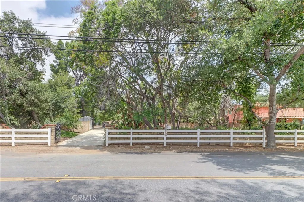 435 E Baseline Road