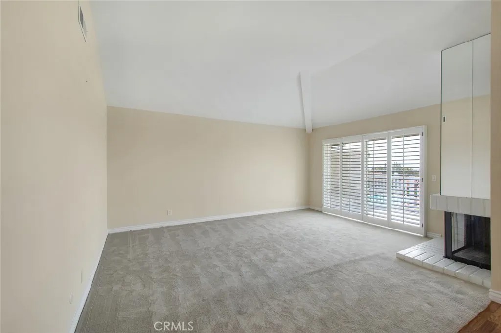 2377 Sommerset Dr