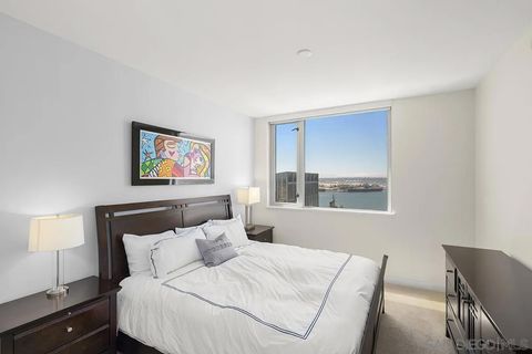 Tiny photo for 700 W E St #2802, San Diego, CA 92101 (MLS # 250038810)