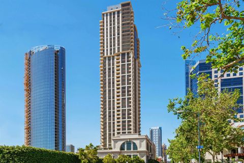 Tiny photo for 700 W E St #2802, San Diego, CA 92101 (MLS # 250038810)