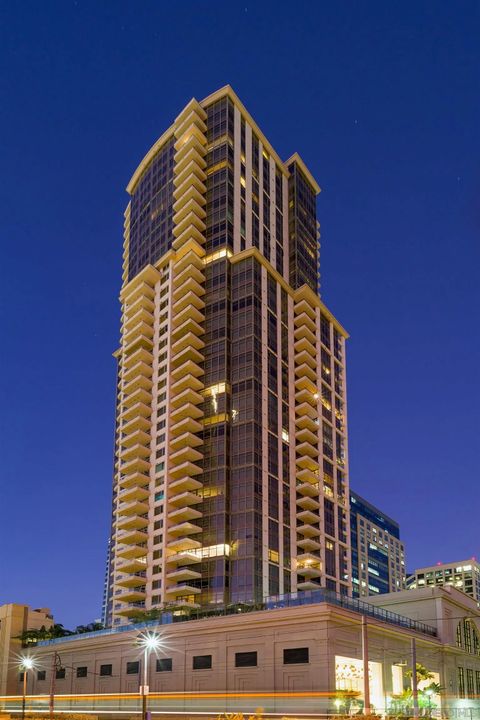 Tiny photo for 700 W E St #2802, San Diego, CA 92101 (MLS # 250038810)