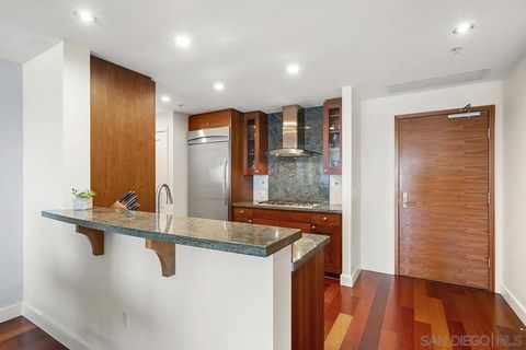 Tiny photo for 700 W E St #2802, San Diego, CA 92101 (MLS # 250038810)