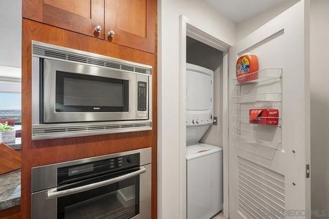Tiny photo for 700 W E St #2802, San Diego, CA 92101 (MLS # 250038810)