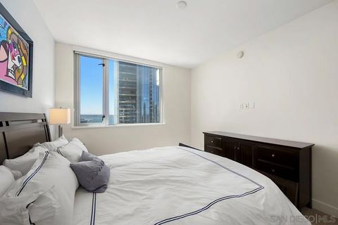 Tiny photo for 700 W E St #2802, San Diego, CA 92101 (MLS # 250038810)