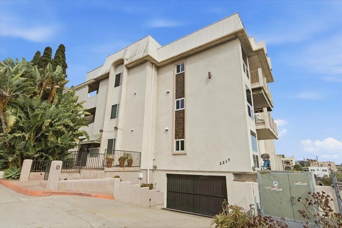 3217 Columbia St. 11
