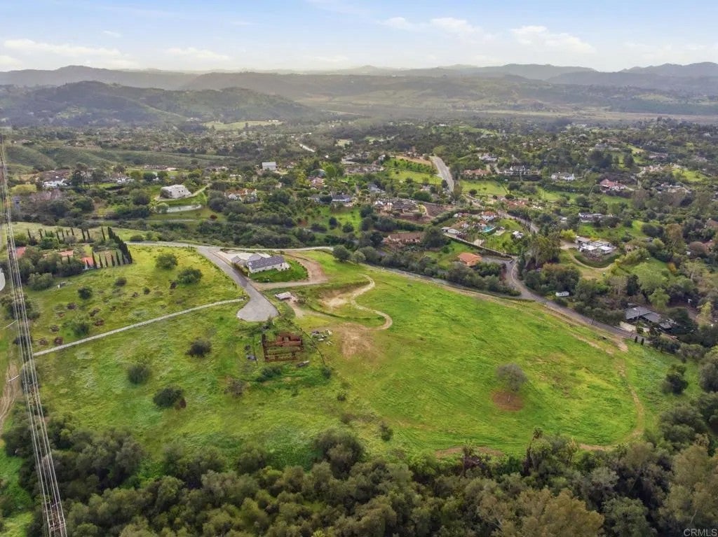Photo of 3600 Linda Vista, Fallbrook, CA 92028 (MLS # NDP2608477)