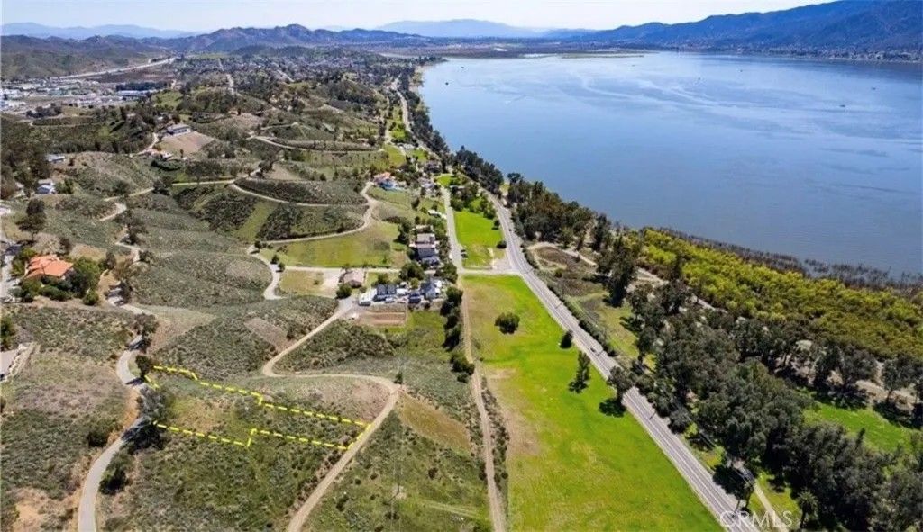 Photo of 0 Skyline, Lake Elsinore, CA 92530 (MLS # DW26046595)