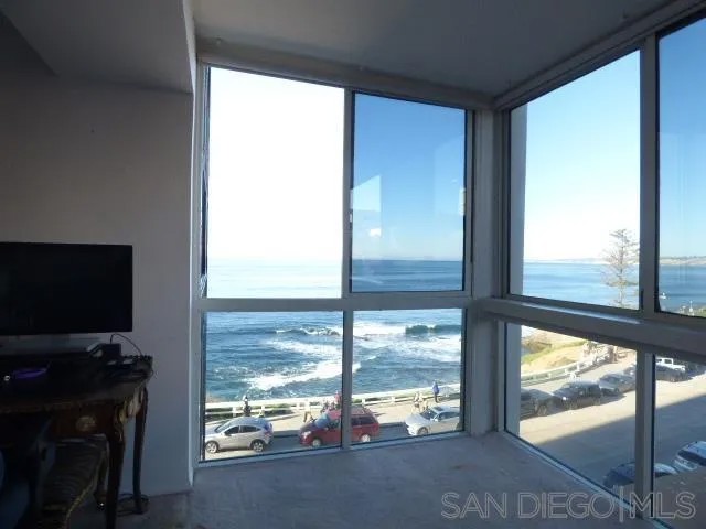 939 Coast Blvd ^A
