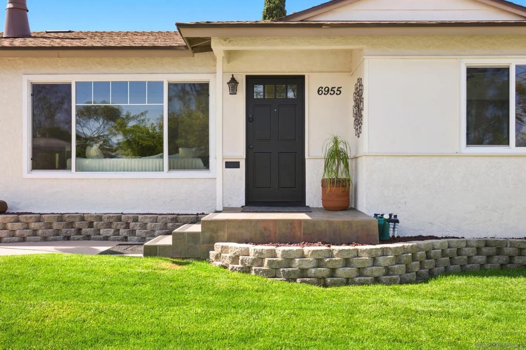 Photo of 6955 Bruce Court, La Mesa, CA 91942 (MLS # 260019880)