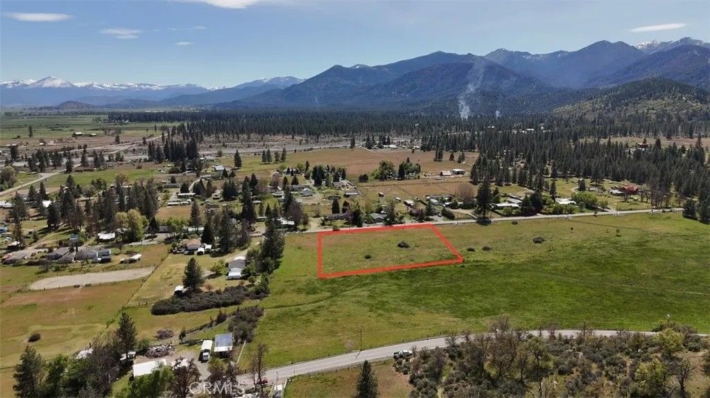 Photo of 0 North Kidder Creek Rd, Fort Jones, CA 96035 (MLS # SN26086706)