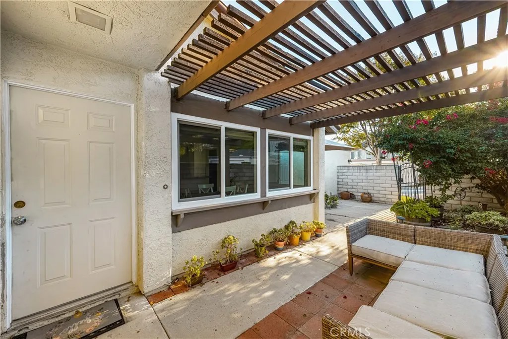 5573 E Vista Del Rio