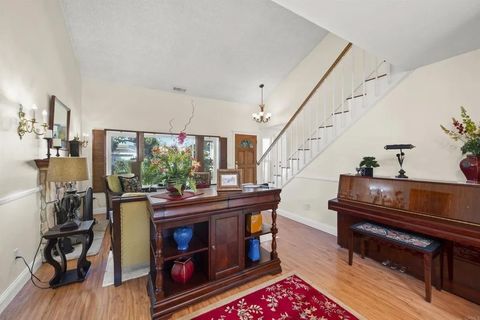 4627 Huggins Stret University City CA 92122
