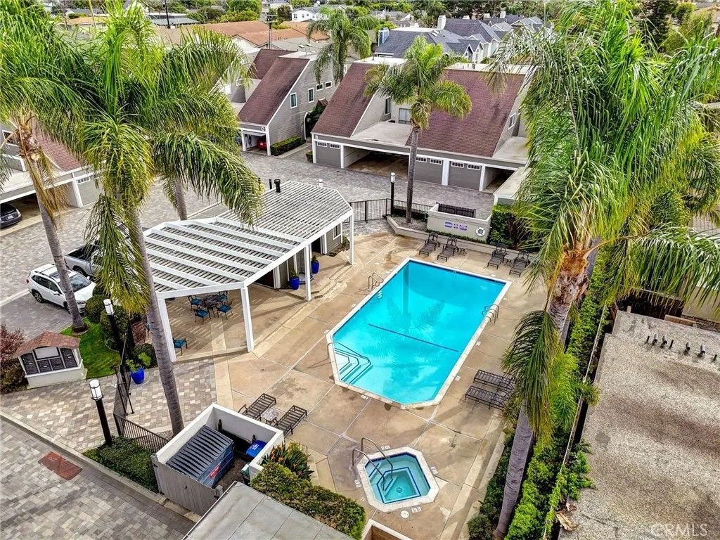 Photo of 2554 Elden Avenue #B102, Costa Mesa, CA 92627 (MLS # PW26030135)