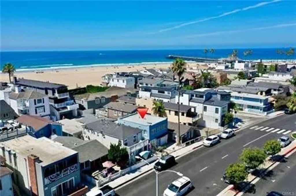 Photo of 1825 W Balboa Boulevard, Newport Beach, CA 92663 (MLS # NP25266994)