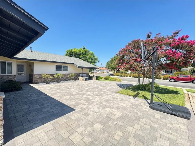 20944 Delphine Drive