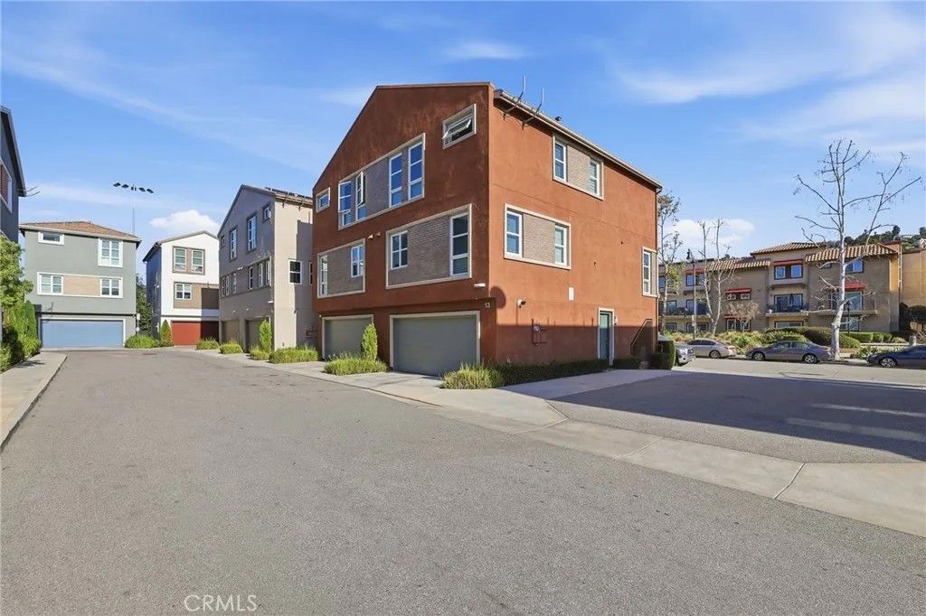 Photo of 2700 E Chaucer St #13, Los Angeles, CA 90065 (MLS # SR26024918)