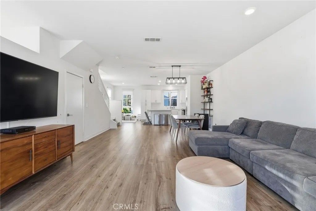 Photo of 2700 E Chaucer St #13, Los Angeles, CA 90065 (MLS # SR26024918)