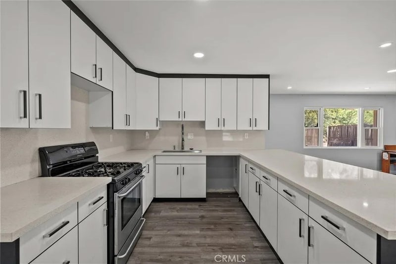 2321 W Avenue M4