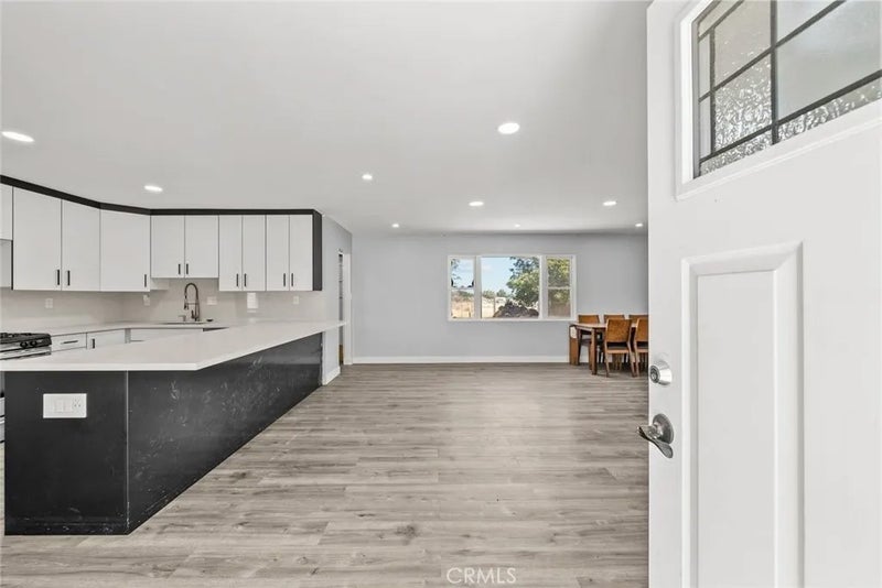 2321 W Avenue M4