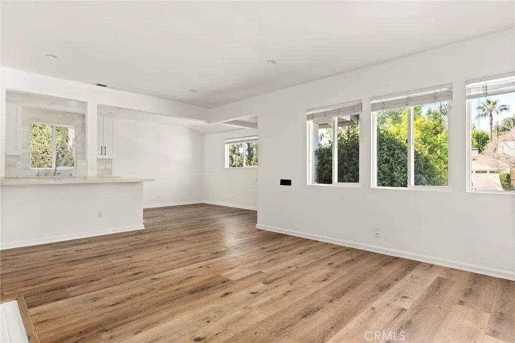 Photo of 5840 Allott Avenue, Van Nuys, CA 91401 (MLS # SR26092280)