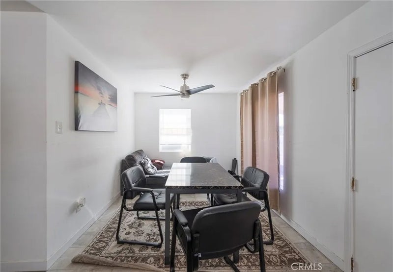 2521 E 129th