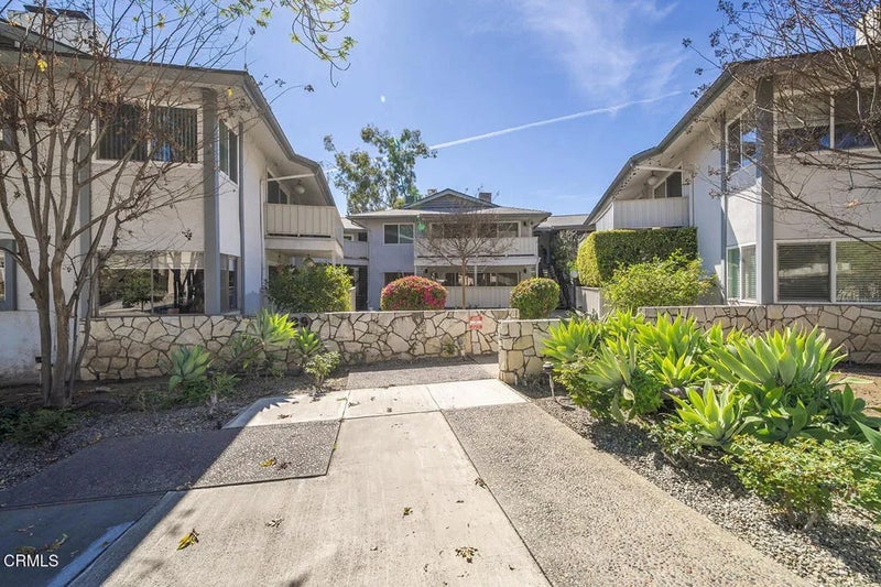 389 Cliff Drive 1