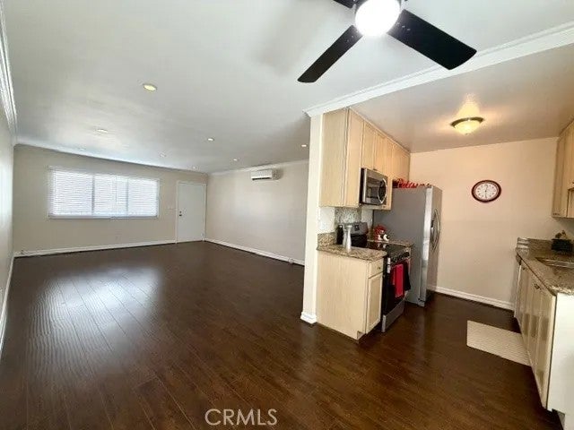 8650 Belford